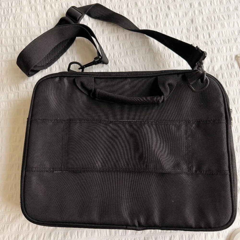 Tuari black laptop bag
